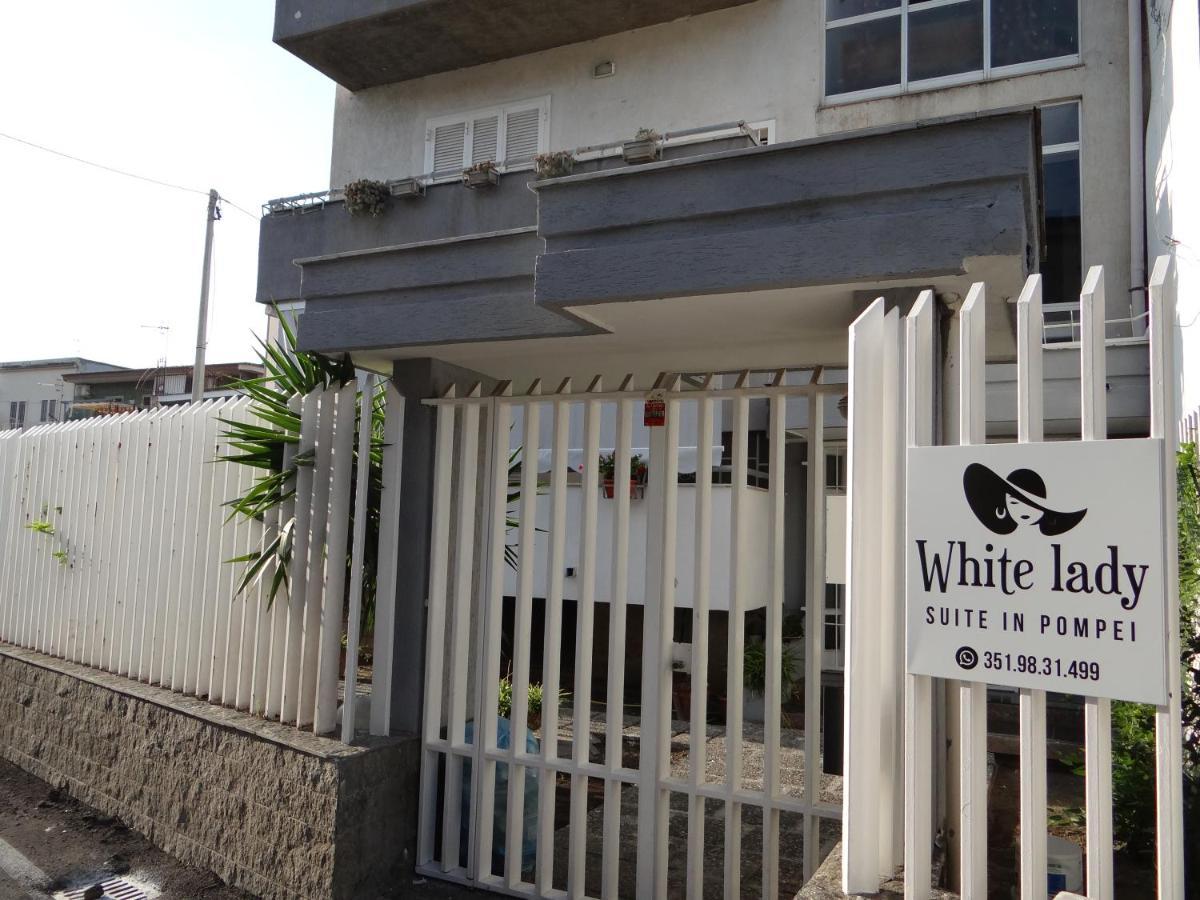 White Lady B&B ポンペイ エクステリア 写真